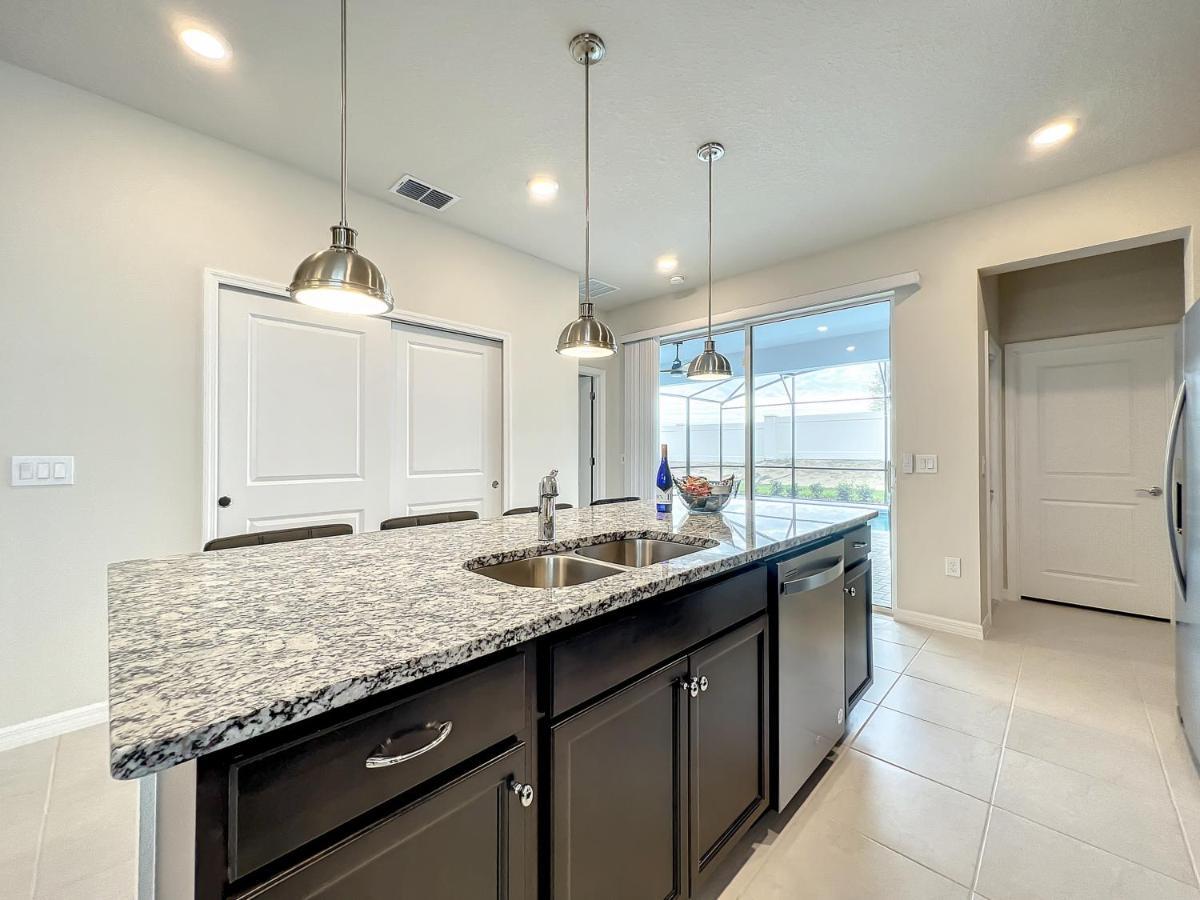 Windsor Island Vacation Pool Home Дейвънпорт Екстериор снимка