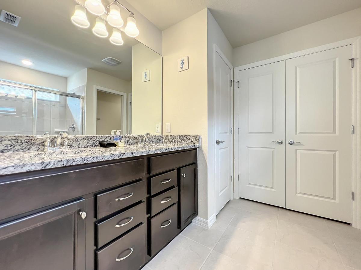 Windsor Island Vacation Pool Home Дейвънпорт Екстериор снимка